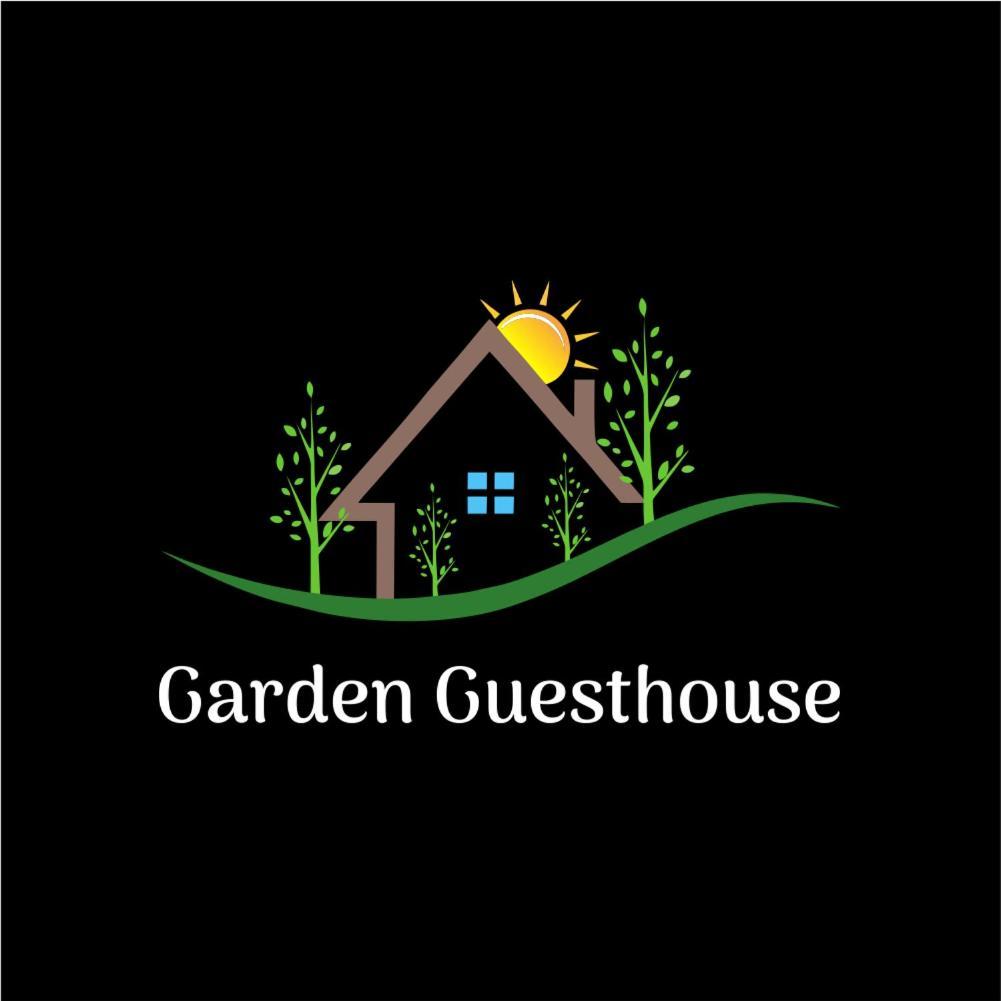 Garden Guesthouse Gjakova ภายนอก รูปภาพ